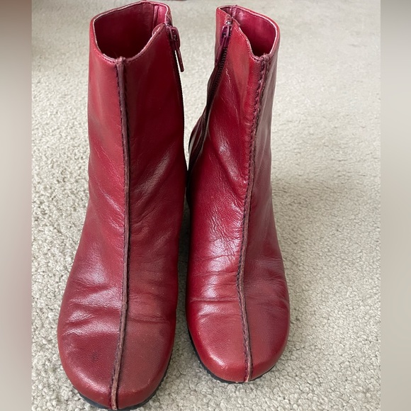 Red Leather wedge ankle boots - Picture 2 of 5